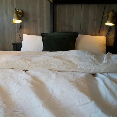 Brand New By The Sea In Holiday home Henningsvaer